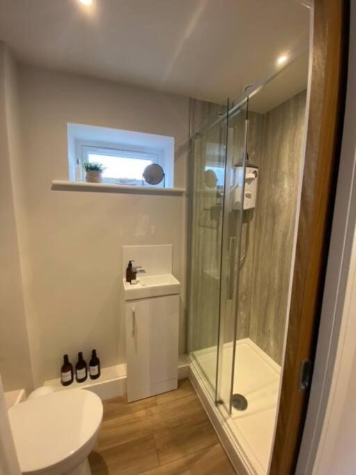 New Modern Studio Apartment Near To City Centre 索尔兹伯里 外观 照片